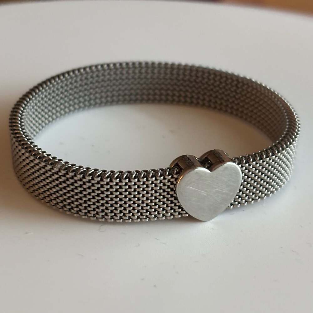 Tiffany. & Co Somerset Mesh Heart Bracelet Silver Charm Bracelet - Picture 4 of 8